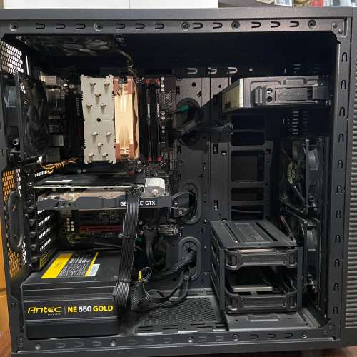 平賣舊電腦零件Ryzen 7 1700 + AB350-GAMING ATX M/B + 16GB Ram + 金牌火牛、機箱...
