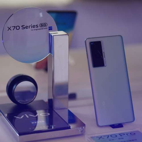 熱賣點 全新 VIVO x70 / x70 pro / x70 pro+  8+128/8+256/12+256/12+512 微雲台防...