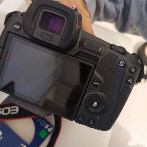 Canon Eos R + Canon RF35mm