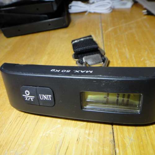 ASUS 便攜式電子行李秤  50KG 溫度及濕度