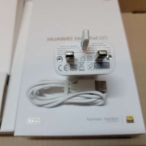 Huawei MediaPad M5 tablet: Original Quick Charger + USB type-C cord 100%new