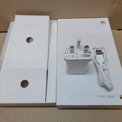 Huawei MediaPad M5 tablet: Original Quick Charger + USB type-C cord 100%new
