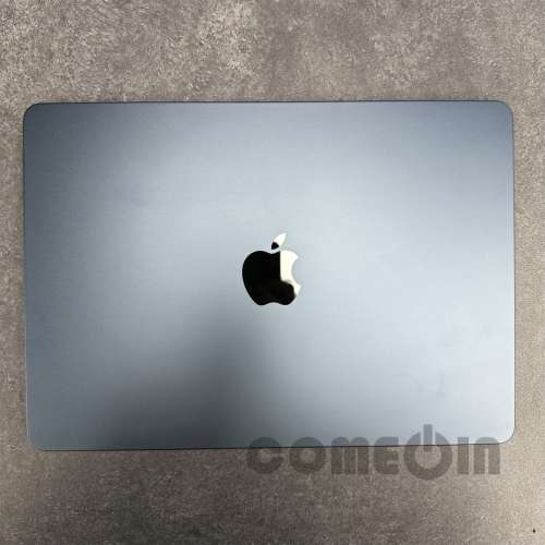 MacBook Air M2 13-inch 8GB Ram 256GB SSD Midnight