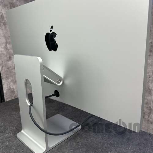 Apple Studio Display stand glass 連可調校斜度和高度座架