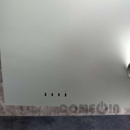 Apple Studio Display stand glass 連可調校斜度和高度座架