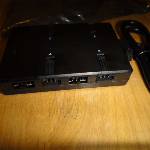 全新 聯力 Uni Fan SL120 (黑色) 控制器