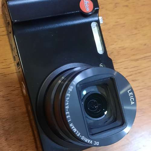 Leica v lux 40 , 20X optical zoom , touch mon