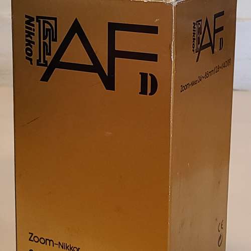 Nikkor 24~85 mm f/2.8~f/4 D (IF) 鏡頭連盒。