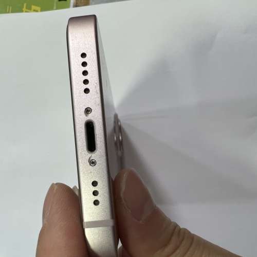 出售 iPhone 13 128GB 粉紅色