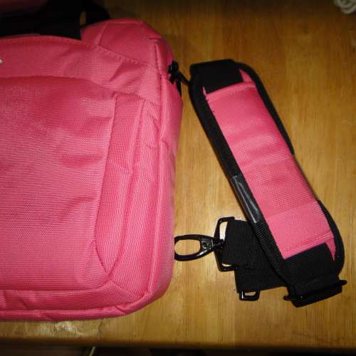 ECOMBOS 超防震避震包 ，手提電腦袋 &肩背兩相宜 9吋X12吋