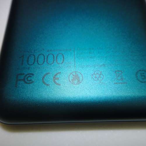 10000mAh 及 3500mAh 移動充電器 共2隻