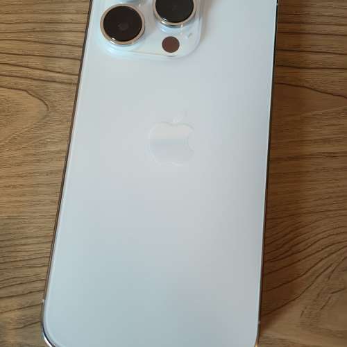 99% 新 行貨 iPhone 14 Pro 256 GB 白色 有保 加送 Arc Pulse 保護殼