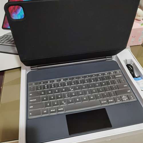 適用蘋果ipad pro12.9 吋藍牙妙控鍵盤