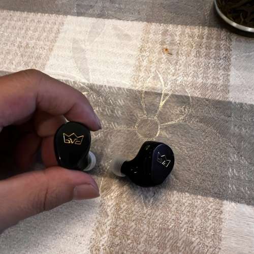 不建議各位買復刻品耳機