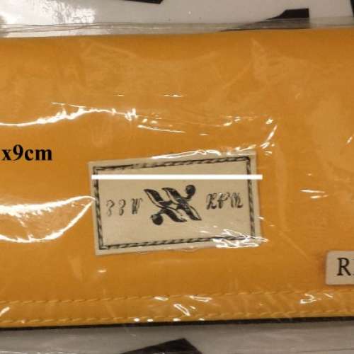 各式小包二個，+男裝腰包，側背包一個。20x10x5cm, 22x9cm, 15x13x7cm