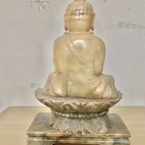 石雕坐蓮花觀音佛像