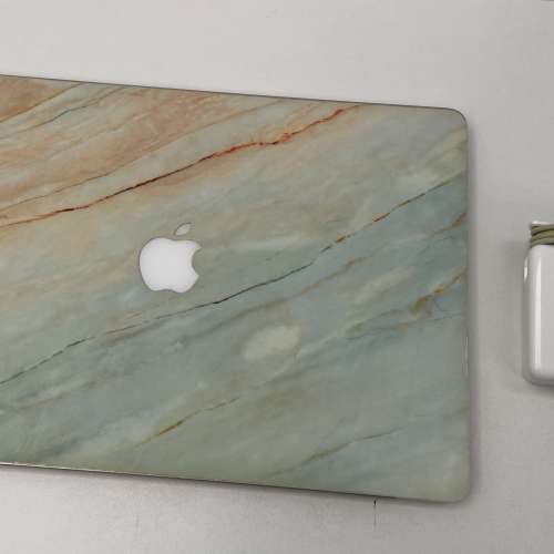 Macbook Pro 2015 Retina，15寸i7,16GB Ram，256ssd