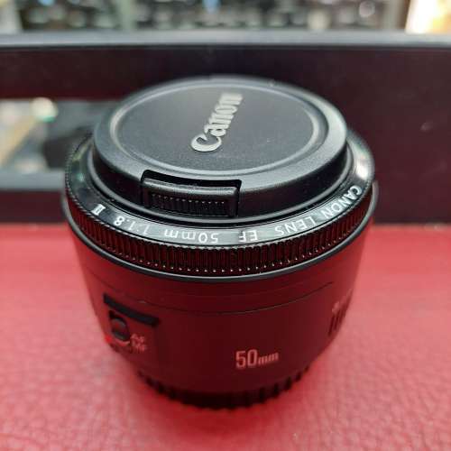 CANON EOS 500D + 18-55MM IS 95% NEW 一义一電  CANON EF 50MM F1.8 II NIKE NEW