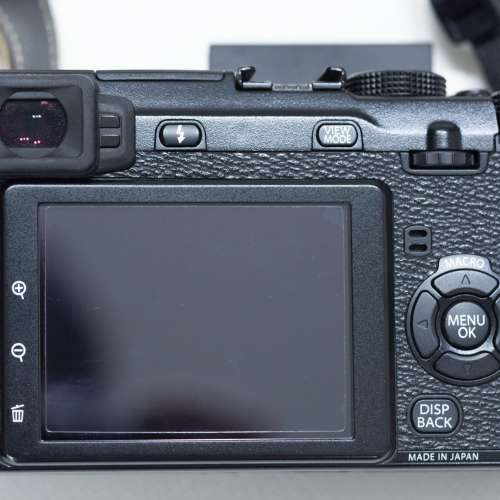 Fujifilm X-E1(XE1 XE-1)黑色 連Fujinon XF18-55/ F2.8-4 OIS