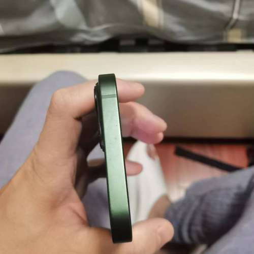 Iphone 13 大陸國行128g, 電池90%, 購於2022年5月份. 盒還在