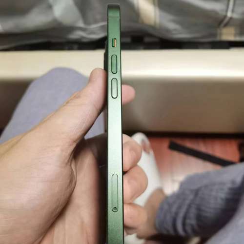 Iphone 13 大陸國行128g, 電池90%, 購於2022年5月份. 盒還在