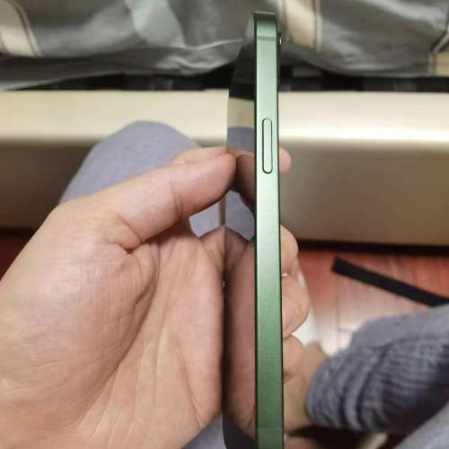 Iphone 13 大陸國行128g, 電池90%, 購於2022年5月份. 盒還在