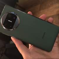 99%新Huawei華為Mate X3港行（綠色素皮）連單和盒、配件全套