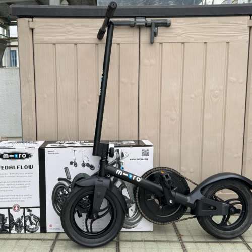 Micro Pedalflow Black folding bike scooter 摺合折疊腳踏車健身代步單車