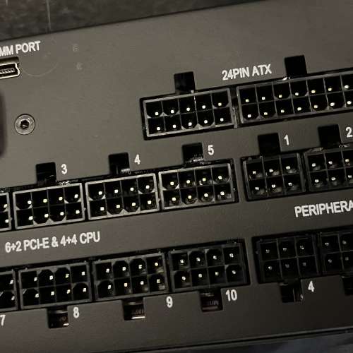 少用 Corsair AX1500i PSU 1500W 全模組鈦金火牛