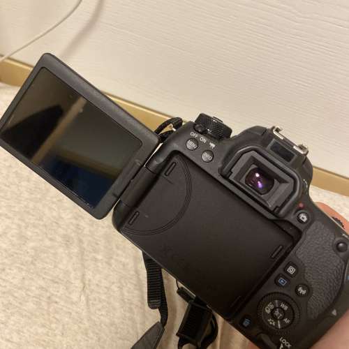 Canon 77D 連 18-55mm & 50mm 鏡頭