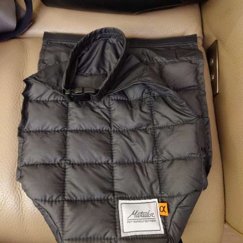 執屋清空放幾個舊相機袋(有背囊、有斜孭)