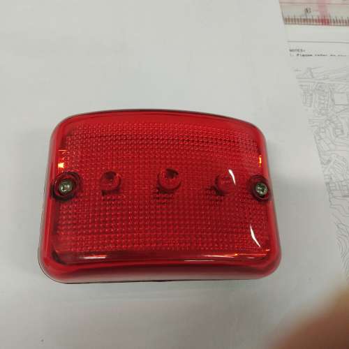 單車尾燈兩個($10蚊兩個)