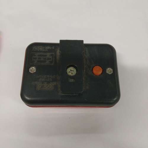 單車尾燈兩個($10蚊兩個)