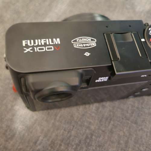Fujifilm X100V