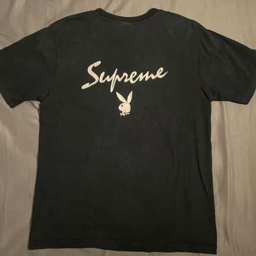 Supreme tee x playboy size M W47cml69cm 50%new 歲月自然裂痕 沙田圍站