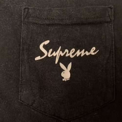 Supreme tee x playboy size M W47cml69cm 50%new 歲月自然裂痕 沙田圍站