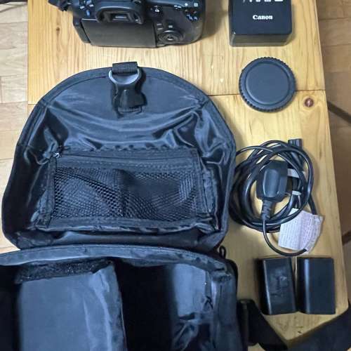 Canon LC-E6E 充電器 + 相機袋