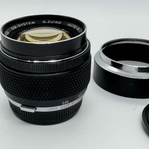 Olympus OM 55mm F1.2 連遮光罩