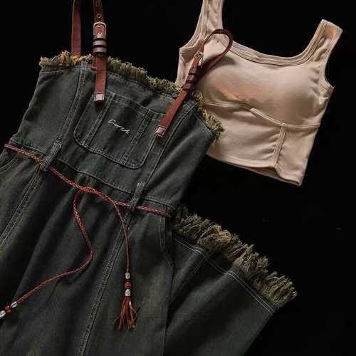 全新牛仔吊帶連衣裙