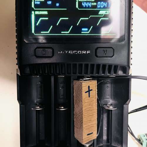 nitecore sc4 鋰電充電器