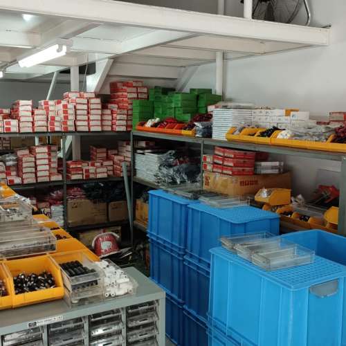 经營各国電子零件