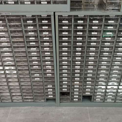 经營各国電子零件