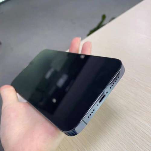 港版 Apple iPhone 13 Pro Max 128G 天峰藍色6.7寸大螢幕，功能全部正常運作，已貼...