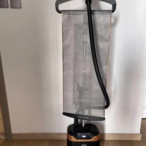 Tefal 直立式蒸氣熨斗