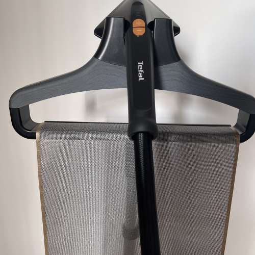 Tefal 直立式蒸氣熨斗