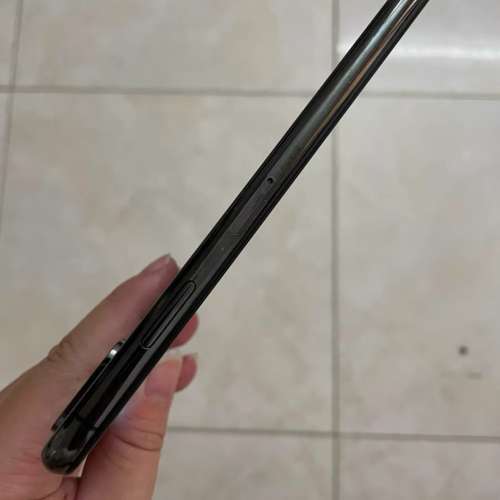 Apple iPhone XS Max 64G 黑色，6.5 寸大螢幕，電池效能100 %，功能全部正常運作，...