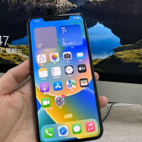 Apple iPhone 11 Pro Max 256G 6.7寸大螢幕，電池效能100 %，功能全部正常運作，已...
