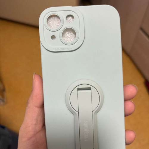 全新Iphone 15 green phone case with stand gift: screen protector 送玻璃保護貼 ...