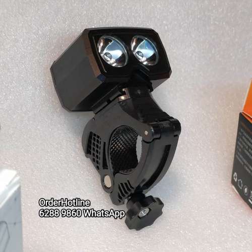 單車頭燈+尾燈全套。USB直接充電。Bike Headlamp & Tail Light. Rechargeable via USB