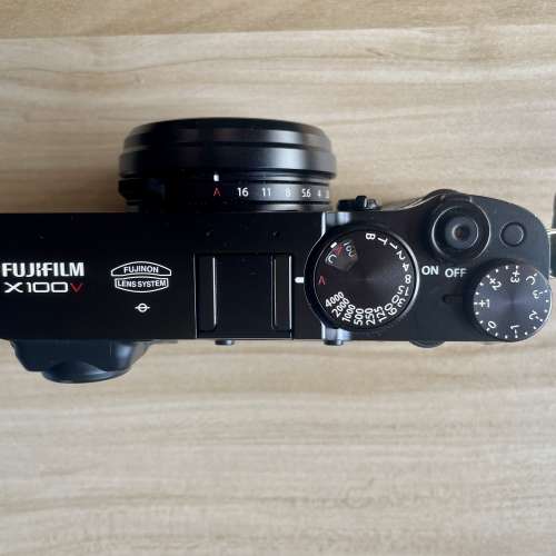 Fujifilm x100v Digital Film Camera (low shutter count, with receipt) 富士數碼...